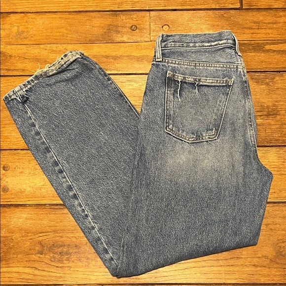 Universal Thread 90’s Baggy Straight Jeans in Classic Blue - Picture 1 of 6